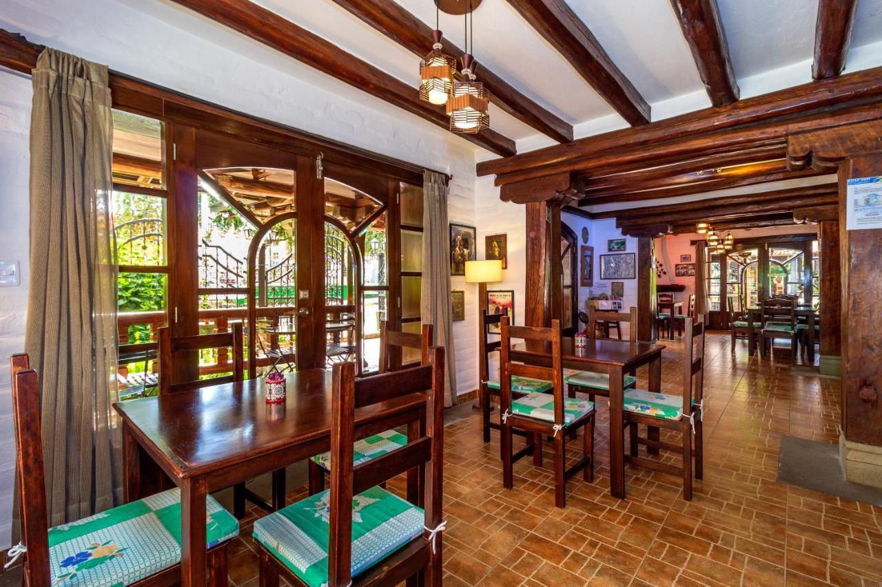 Hotel Ile Banos  Luaran gambar