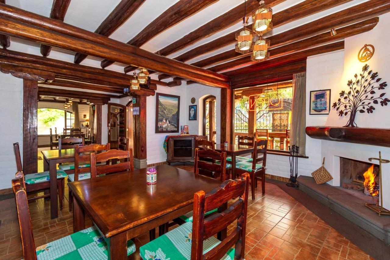 Hotel Ile Banos  Luaran gambar